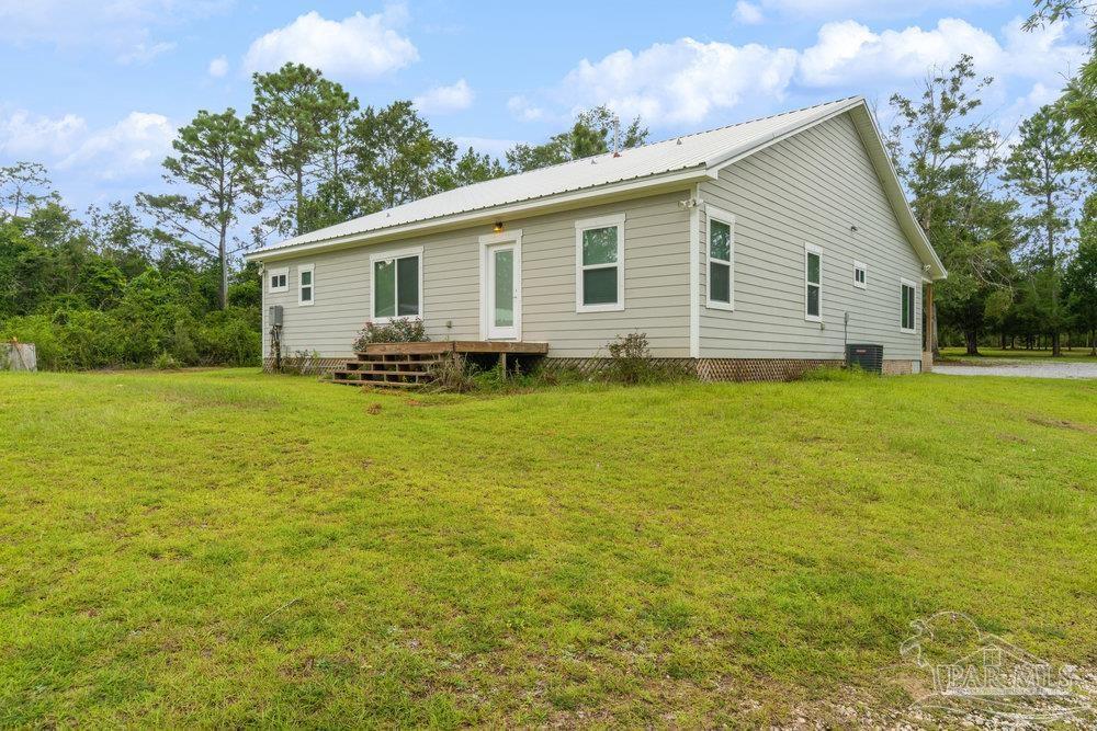 929 Upland Road Cantonment, FL 32533 - Photo 6 of 38 Gallery Image 6