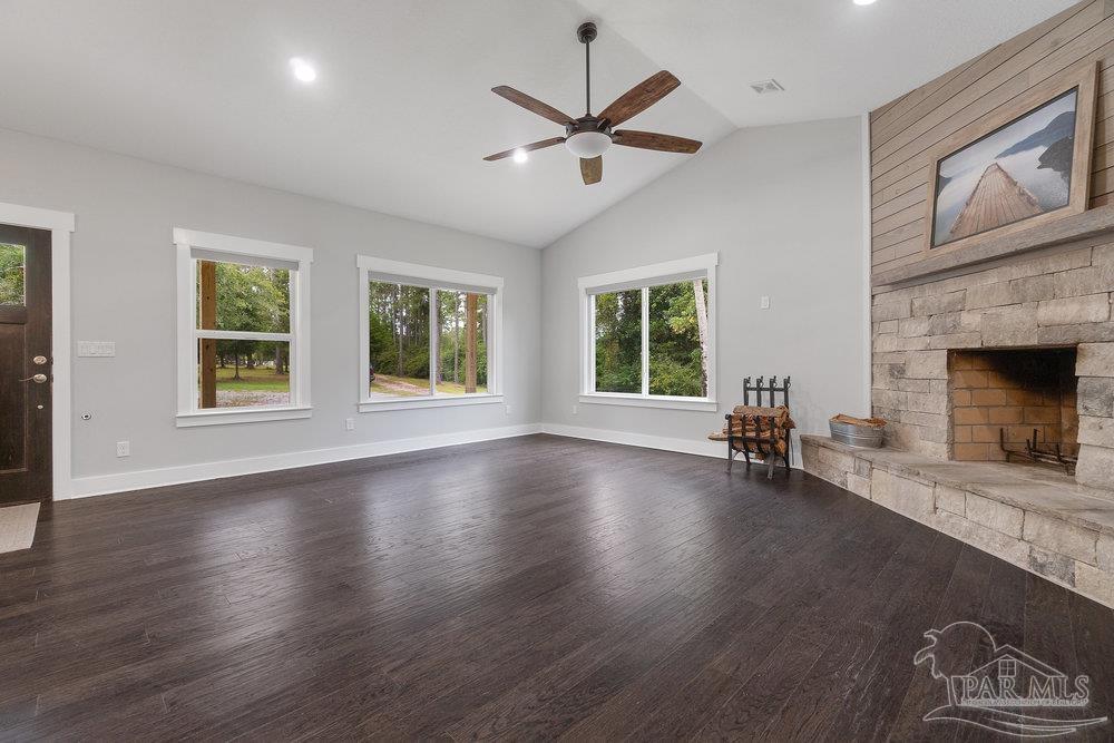929 Upland Road Cantonment, FL 32533 - Photo 10 of 38 Gallery Image 10