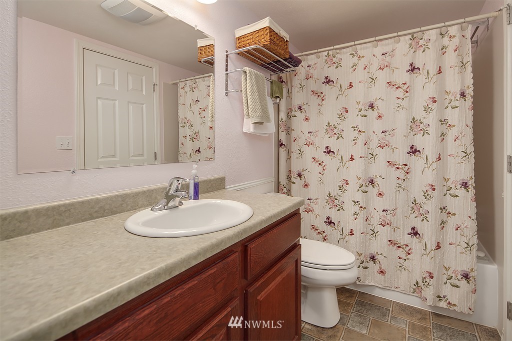 13013 East Gibson Road, Unit M124 Everett, WA 98204 - Photo 9 of 12 Gallery Image 9