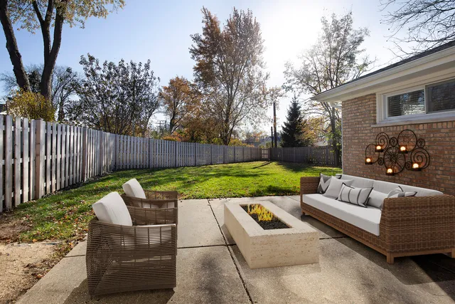 $474,900 | 1913 Milton Avenue, Northbrook, IL 60062