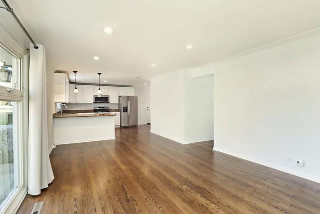 $474,900 | 1913 Milton Avenue, Northbrook, IL 60062