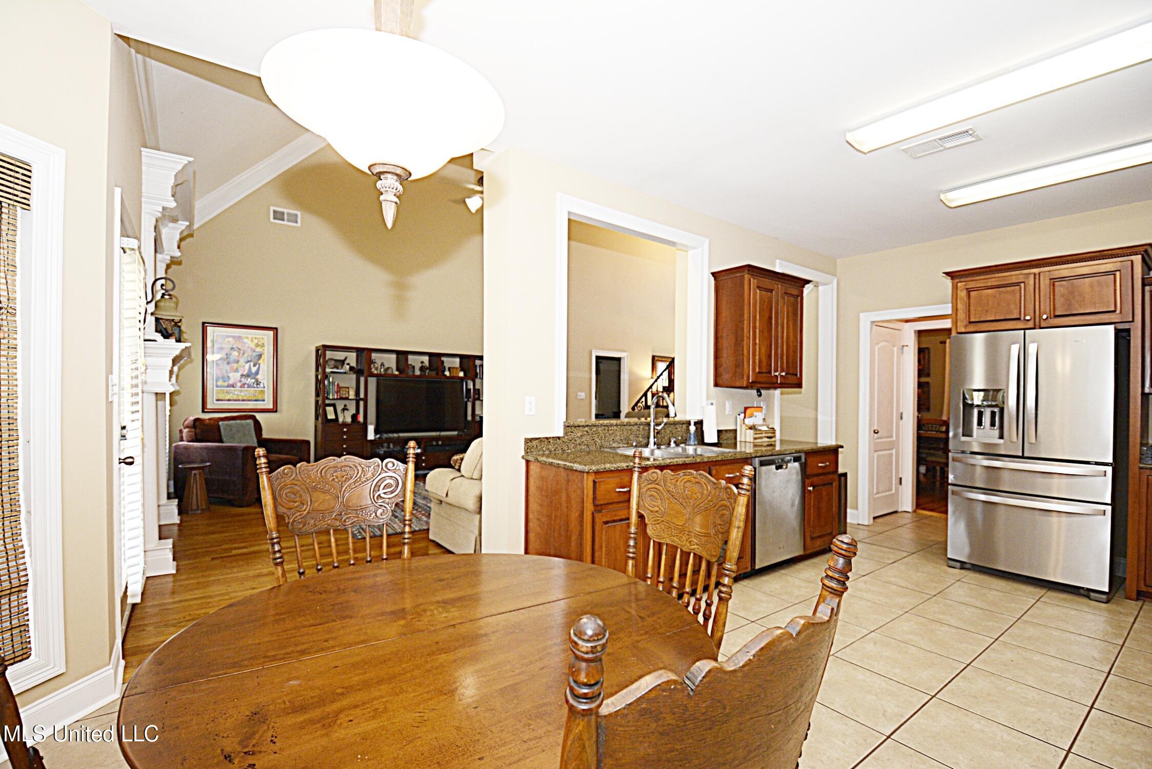 4051 Misty Oaks Lane Nesbit, MS 38651 - Photo 15 of 39 Kitchen from Breakfast