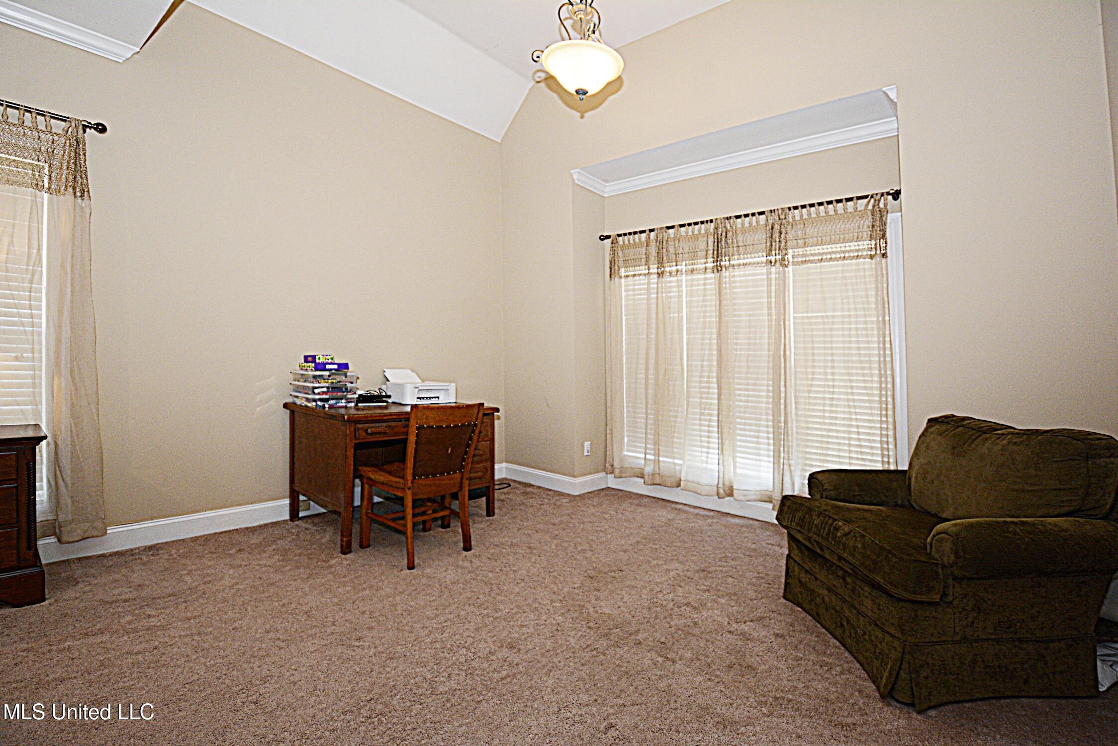 4051 Misty Oaks Lane Nesbit, MS 38651 - Photo 21 of 39 Master Sitting Area