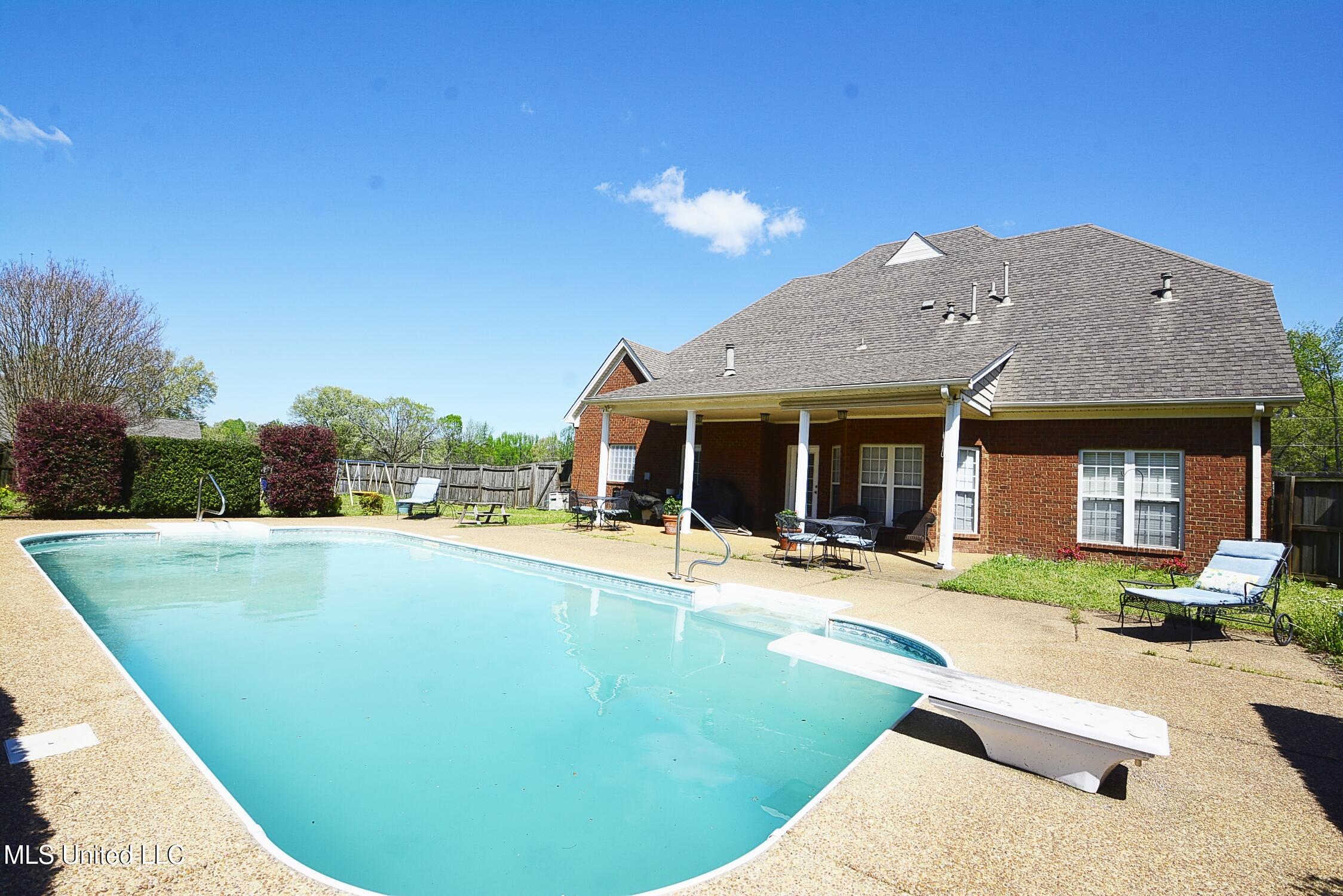 4051 Misty Oaks Lane Nesbit, MS 38651 - Photo 37 of 39 Back of Home