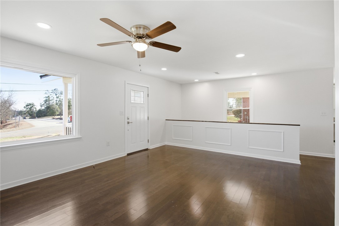 308 West South 5th Street Seneca, SC 29678 - Photo 5 of 42