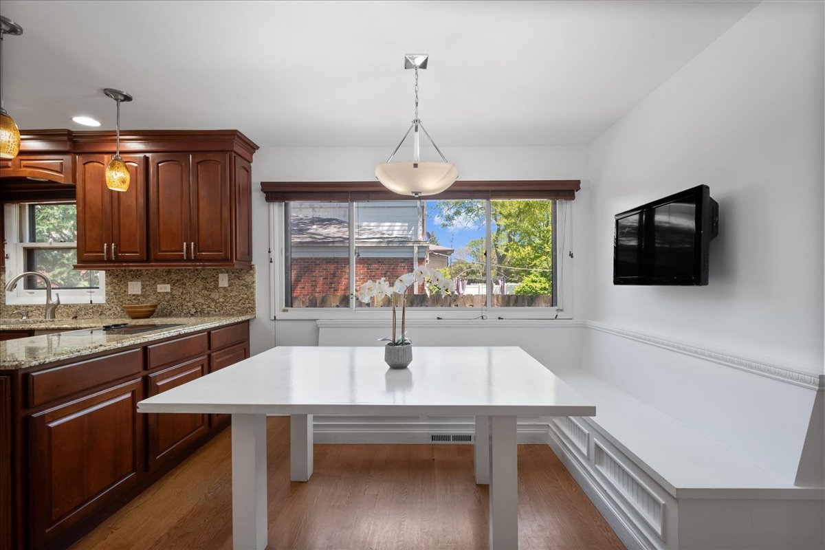 2821 Covert Road Glenview, IL 60025 - Photo 13 of 28