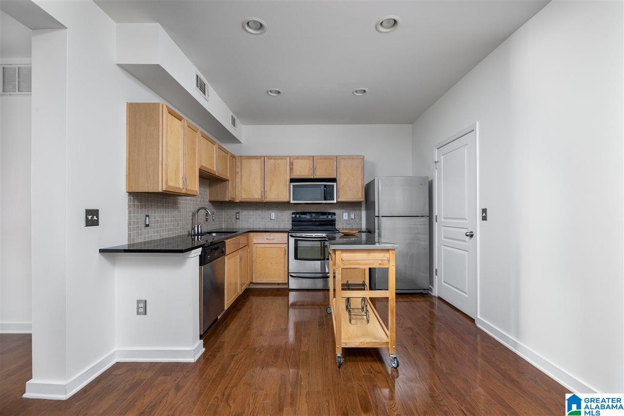 401 20th Street South, Unit 408 Birmingham, AL 35233 - Photo 9 of 36
