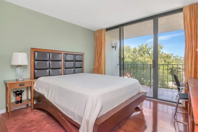 $359,000 | 3211 West Swann Avenue, Unit 410, Tampa, FL 33609