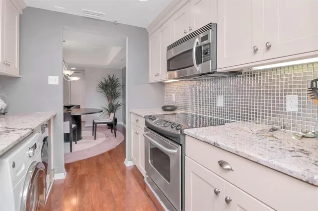 $359,000 | 3211 West Swann Avenue, Unit 410, Tampa, FL 33609