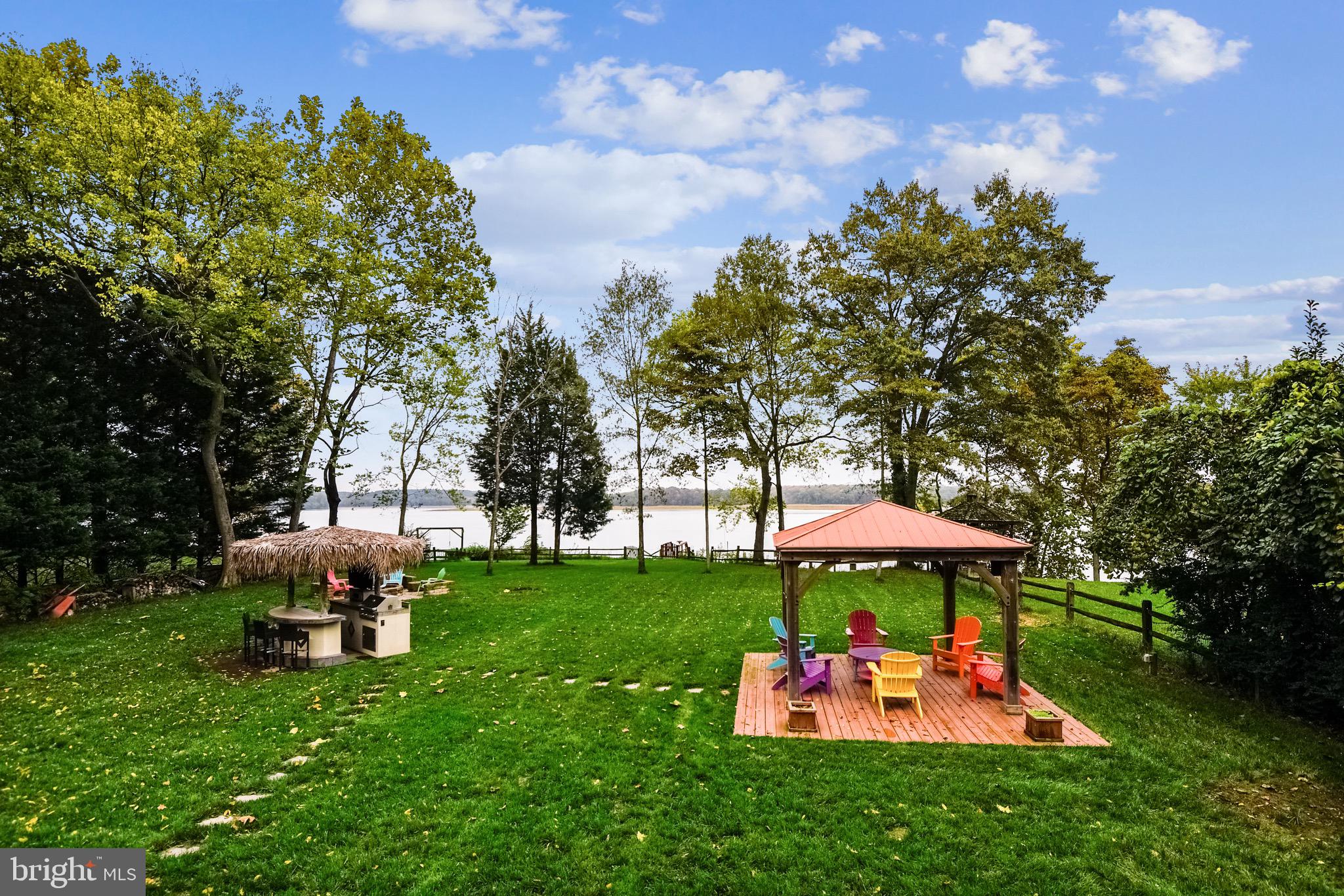 4860 Friendship Acres Road Nanjemoy, MD 20662 - Photo 5 of 102 Entertainers delight overlooking water