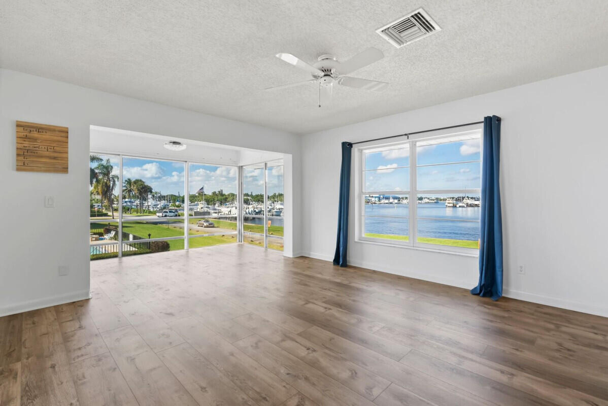 4726 Southeast Capstan Avenue, Unit 4 Stuart, FL 34997 - Photo 5 of 23 5