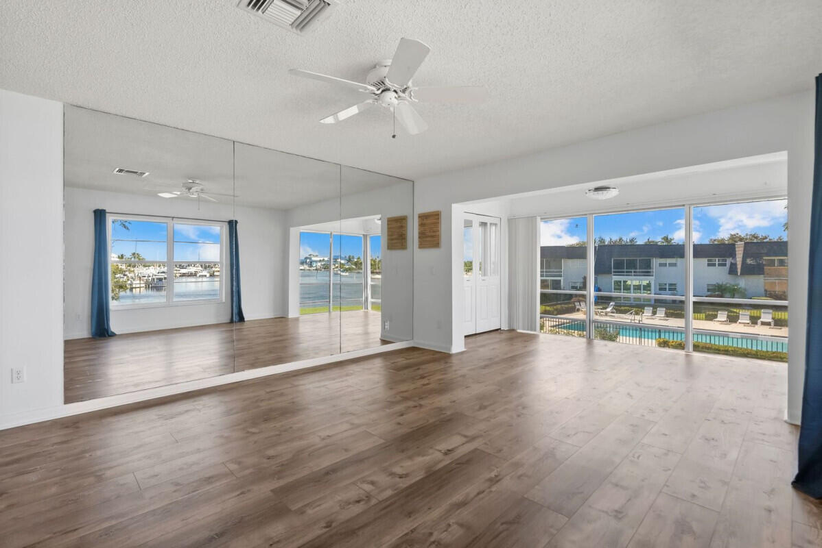 4726 Southeast Capstan Avenue, Unit 4 Stuart, FL 34997 - Photo 6 of 23 6