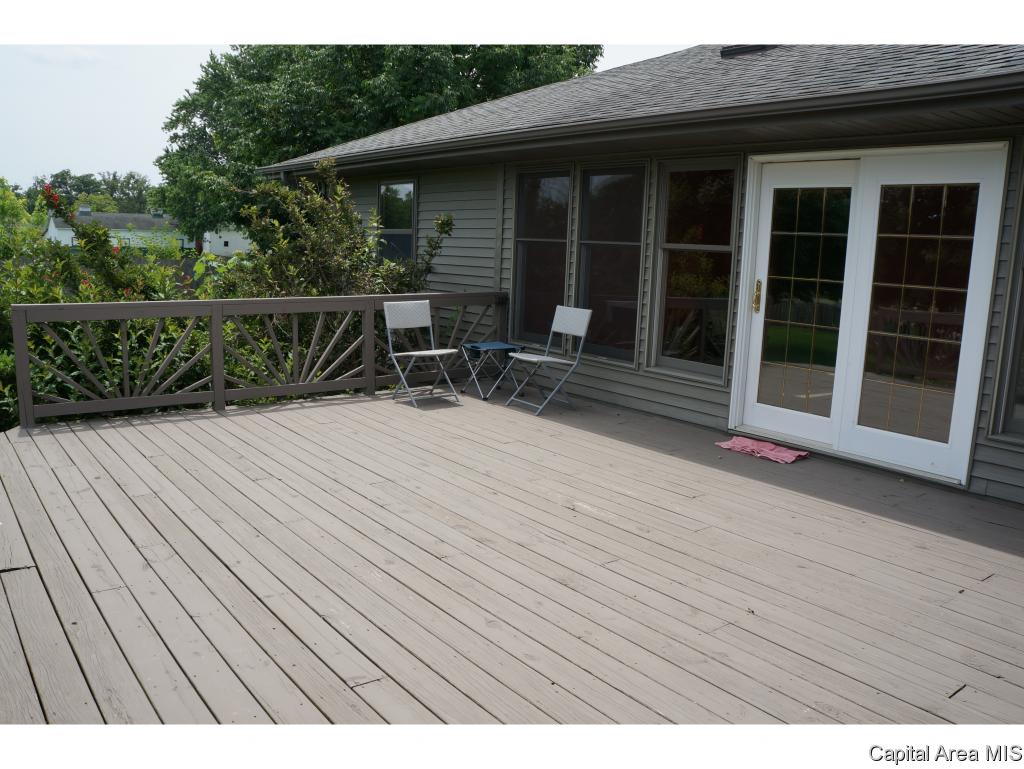 6040 Iron Bridge Road Chatham, IL 62629 - Photo 4 of 33