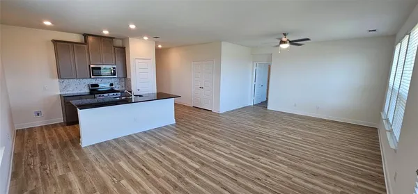 $1,800 | 461 Princewood Drive, Princeton, TX 75407