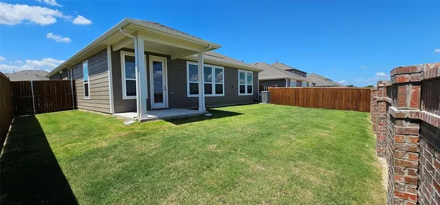 $2,100 | 461 Princewood Drive, Princeton, TX 75407