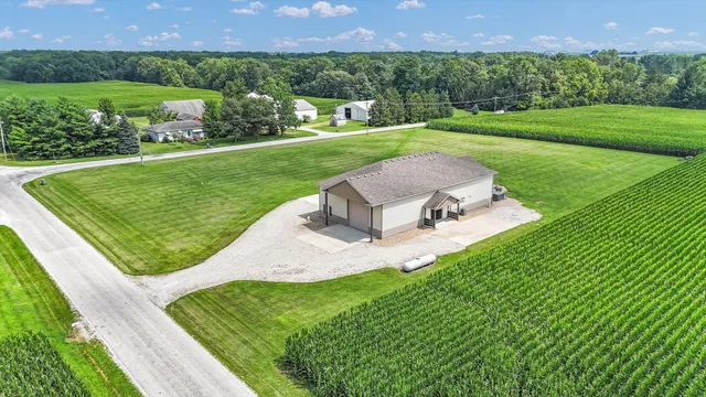 $575,000 | 2297 County Road 1200 North, Sidney, IL 61877