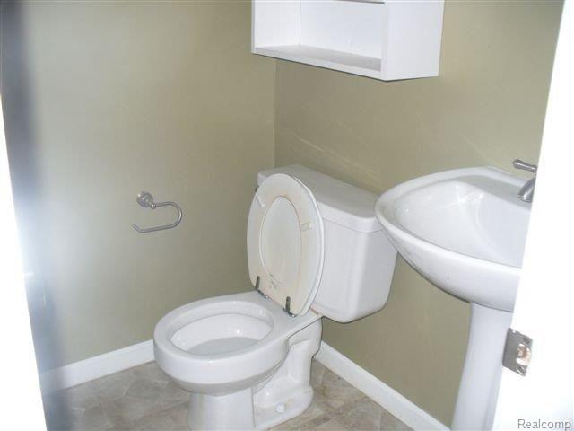 462 Daylily Drive Rochester, MI 48307 - Photo 4 of 14 4