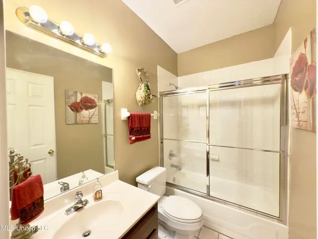 $405,000 | 19 Peel Lane, Holly Springs, MS 38635