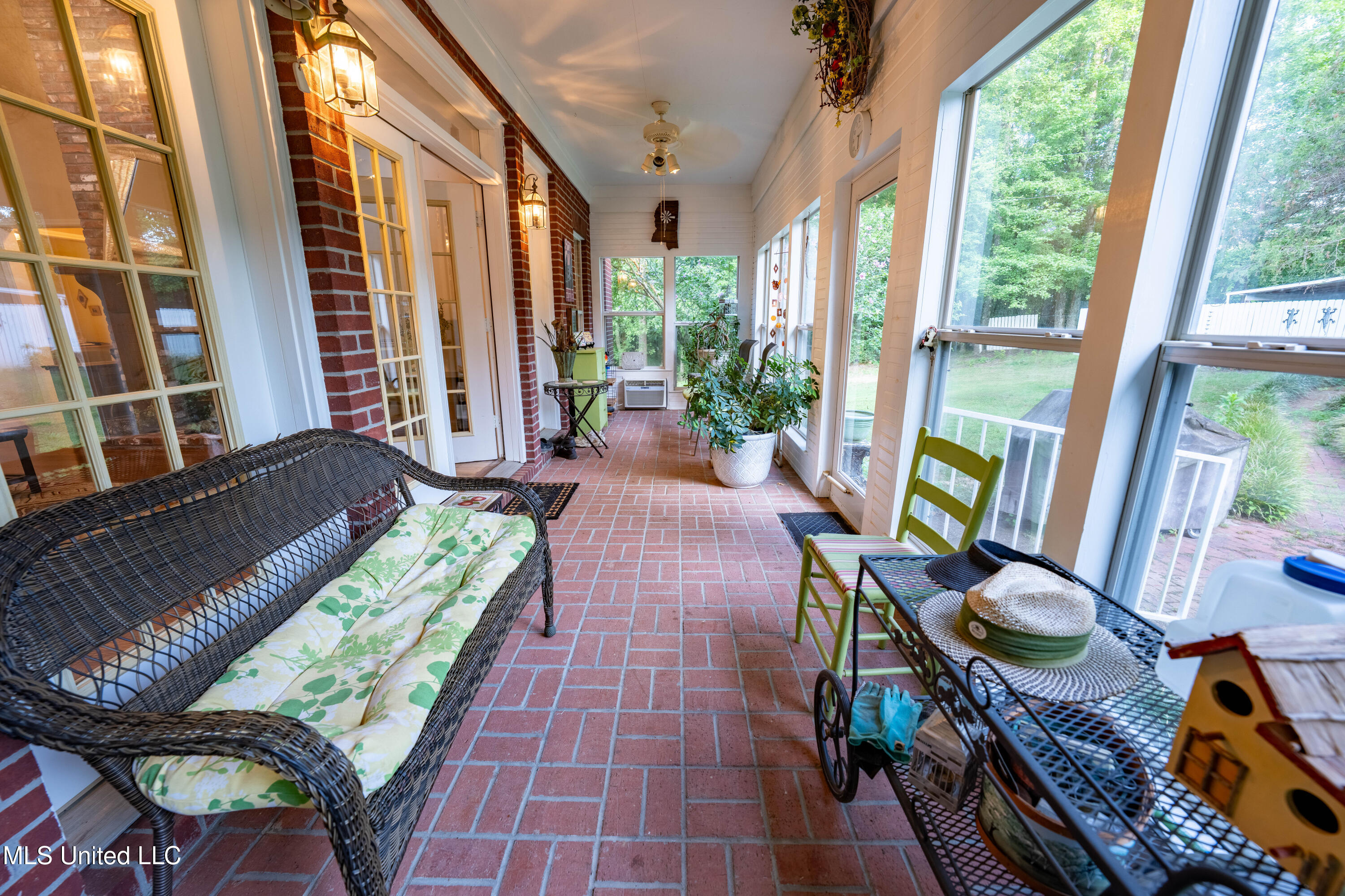 19 Peel Lane Holly Springs, MS 38635 - Photo 22 of 27 Sunroom