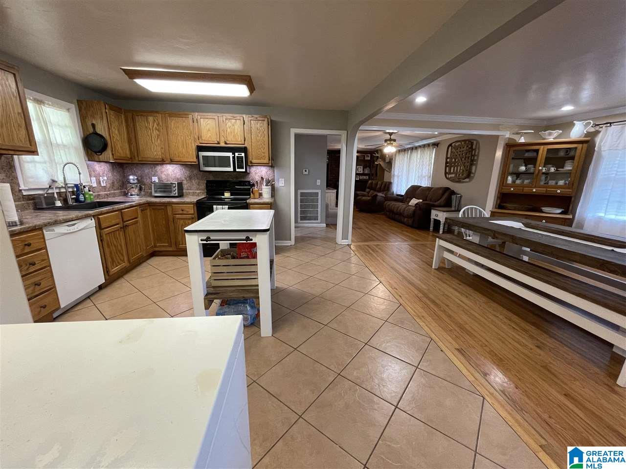 285 Mcgowan Road Wilsonville, AL 35186 - Photo 8 of 18