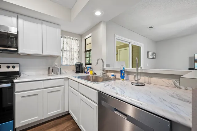 $359,000 | 1866 Montclair Drive, Unit 1866C, Mount Pleasant, SC 29464