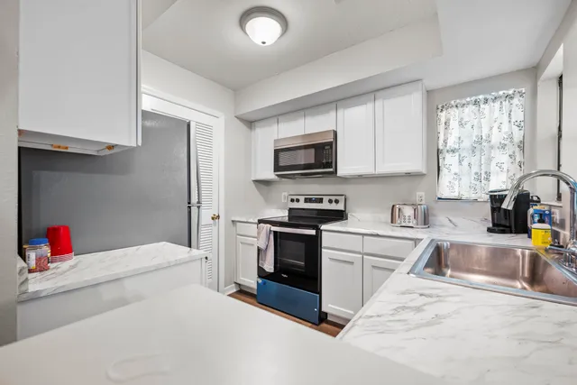 $359,000 | 1866 Montclair Drive, Unit 1866C, Mount Pleasant, SC 29464