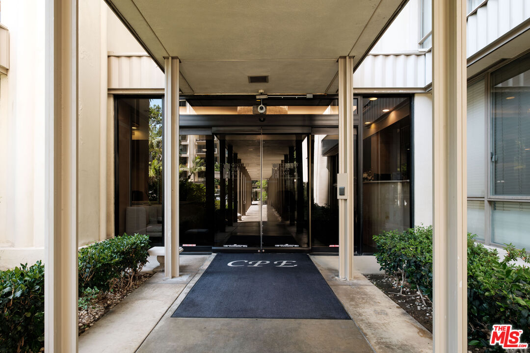 2160 Century Park, Unit 803 Los Angeles, CA 90067 - Photo 10 of 17 a view of a entryway front of house