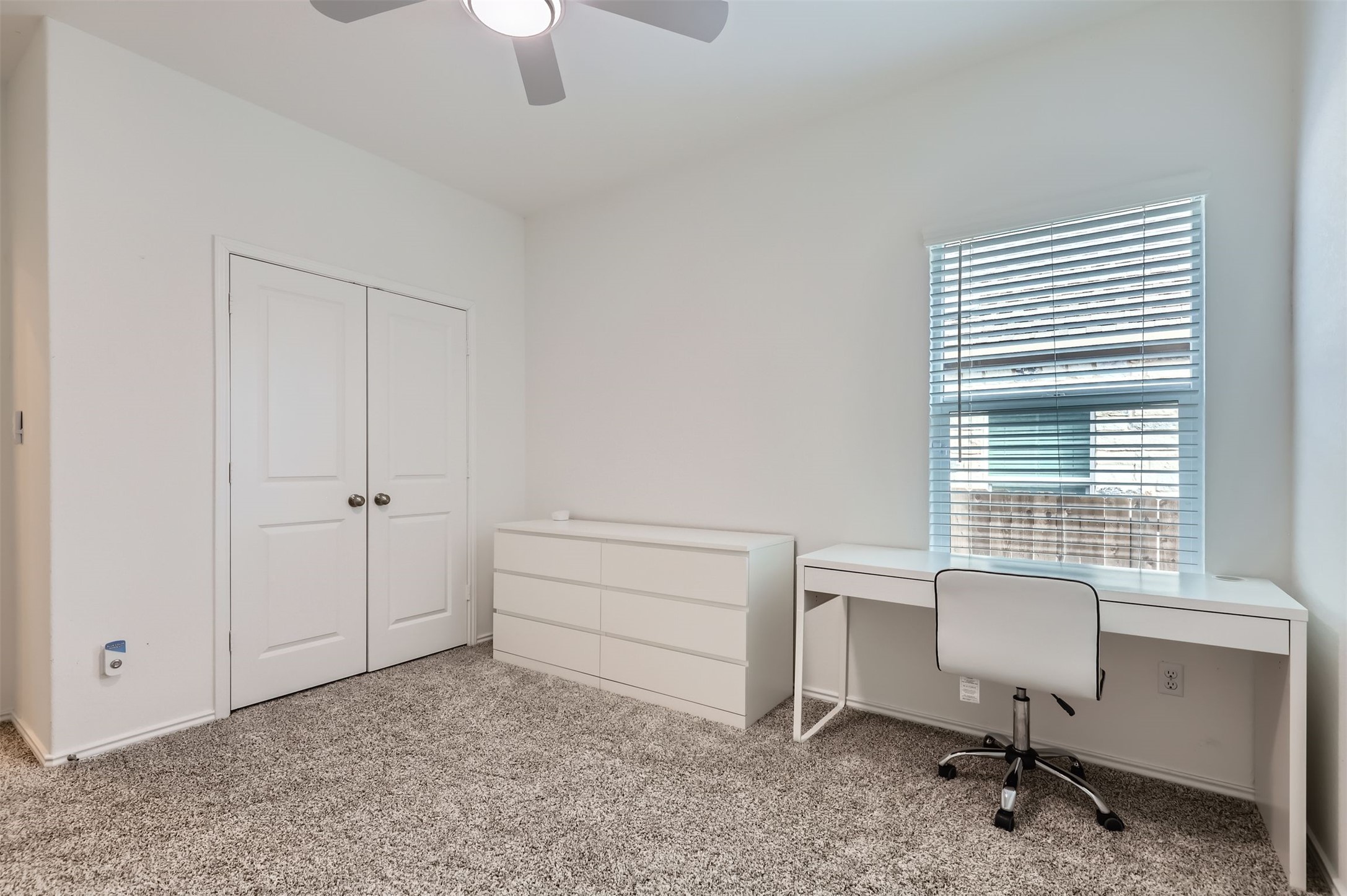 1632 Woolsey Way Leander, TX 78641 - Photo 21 of 29 Furniture will not stay.