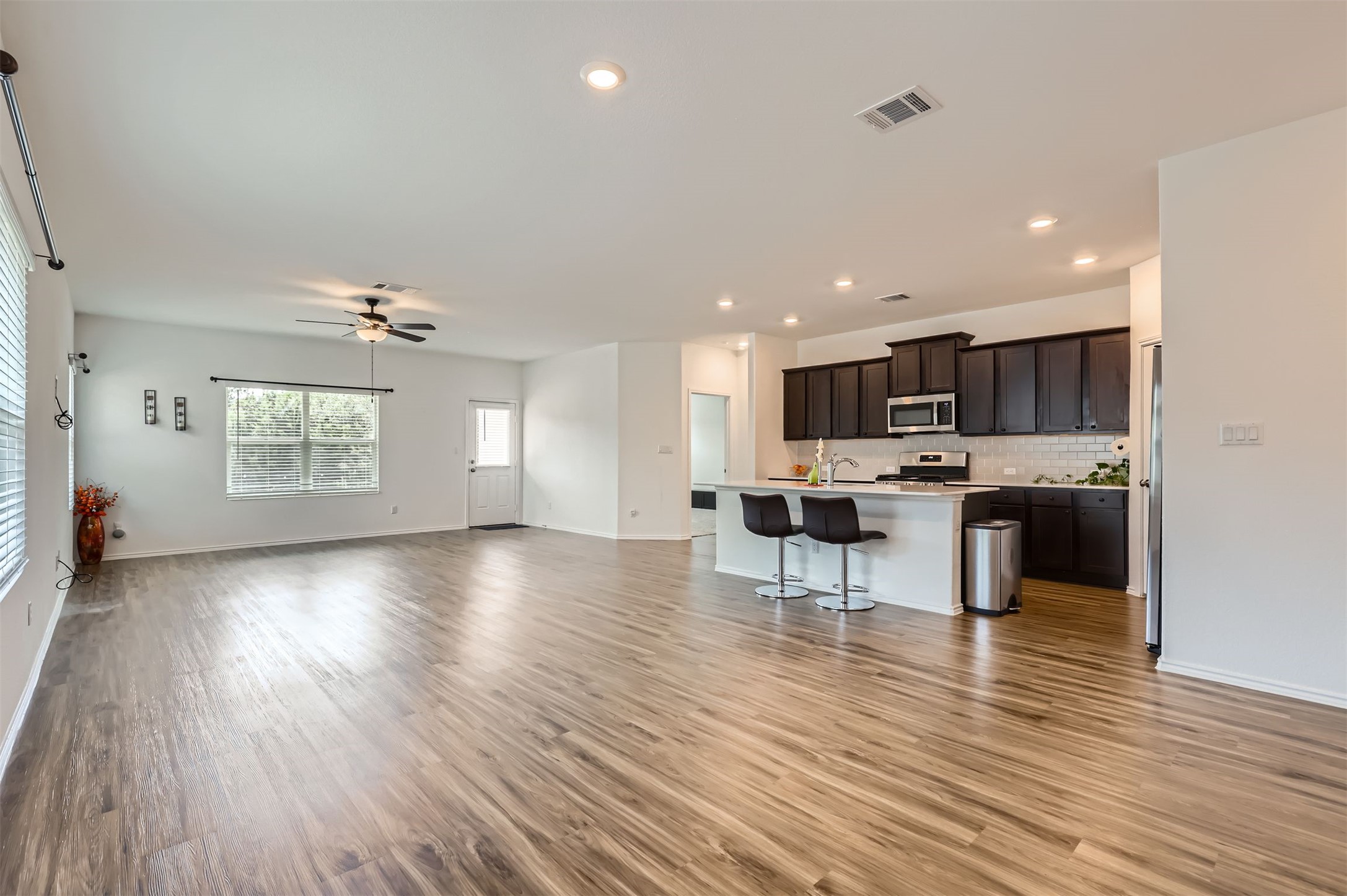1632 Woolsey Way Leander, TX 78641 - Photo 6 of 29 Recessed lighting