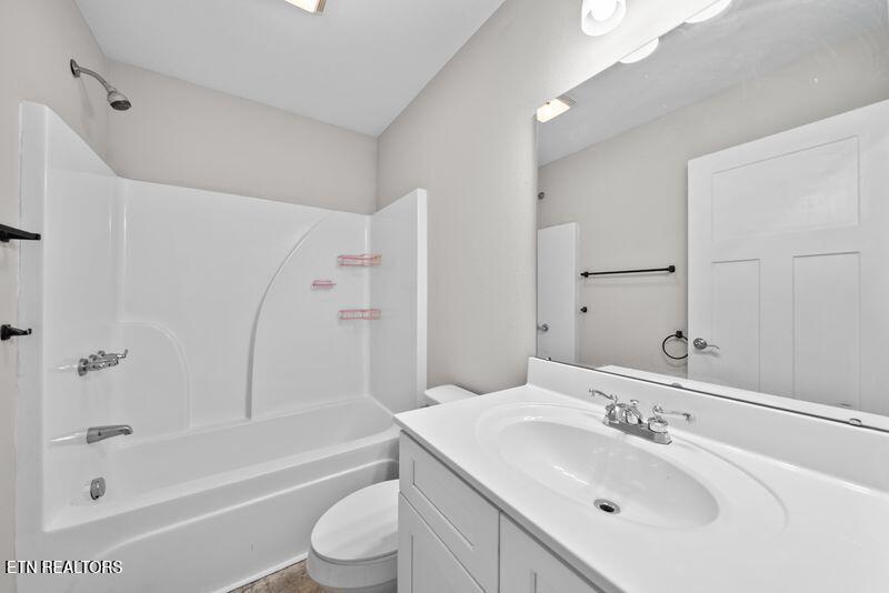 13 Patrick Drive Crossville, TN 38555 - Photo 27 of 44 Bathroom 2