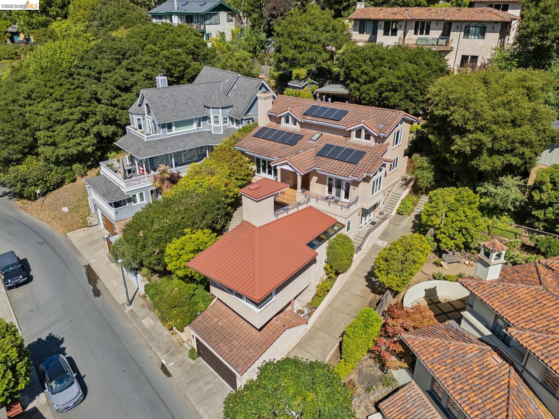 122 Vicente Road Berkeley, CA 94705 - Photo 3 of 51