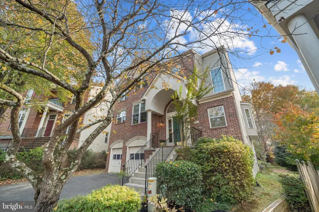 $1,150,000 | 3116 White Daisy Place, Fairfax, VA 22031