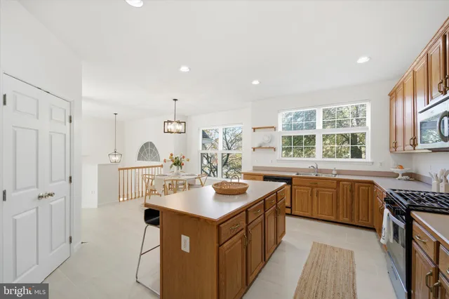 $1,150,000 | 3116 White Daisy Place, Fairfax, VA 22031