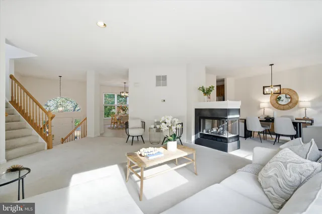 $1,150,000 | 3116 White Daisy Place, Fairfax, VA 22031