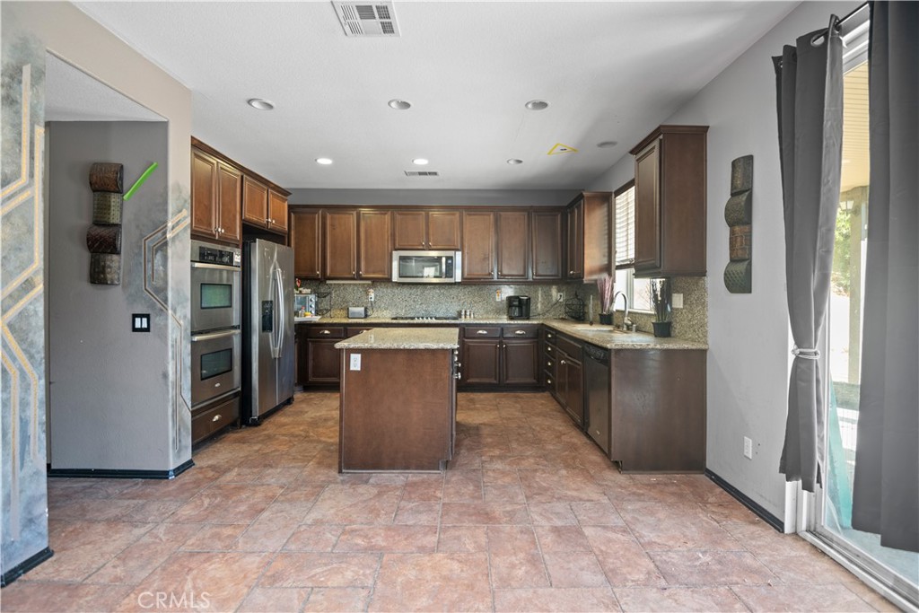 34507 Venturi Avenue Beaumont, CA 92223 - Photo 9 of 15