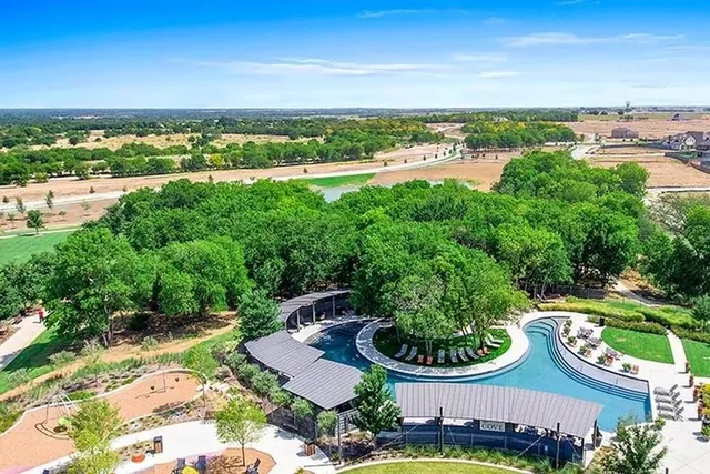 $1,975 | 7640 Parade Drive, Aubrey, TX 76227