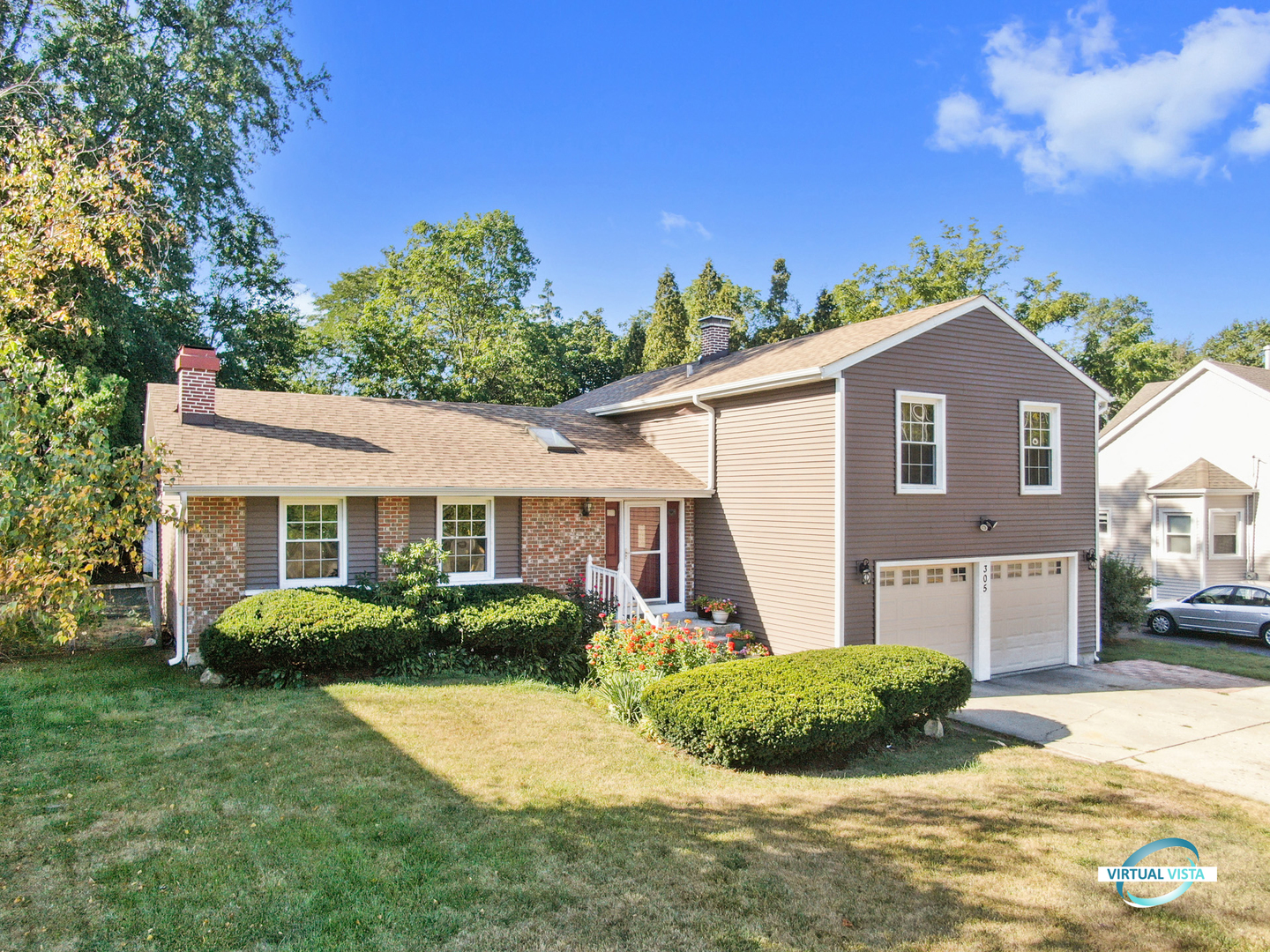 305 Geneva Road Glen Ellyn, IL 60137 - Photo 2 of 28