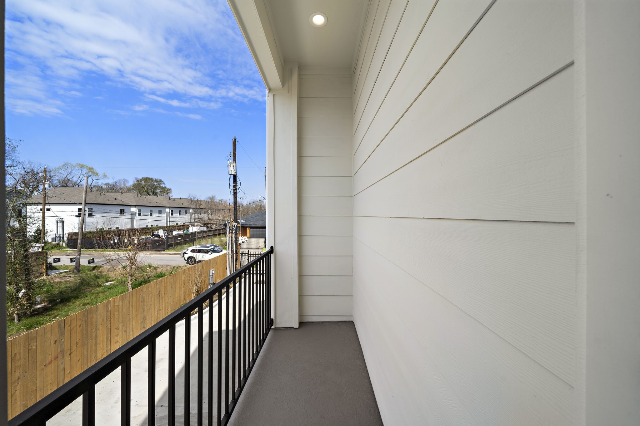 835 Elkhart Street, Unit E Houston, TX 77091 - Photo 6 of 34 Balcony