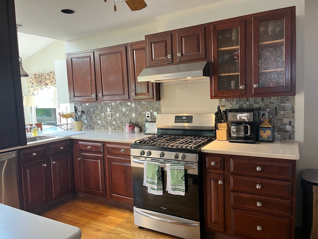 24 Rawson Road Quincy, MA 02170 - Photo 10 of 35