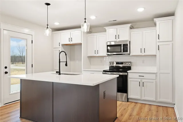 $299,900 | 13940 Deer Run Trace, Unit LOT 418, Floyds Knobs, IN 47143