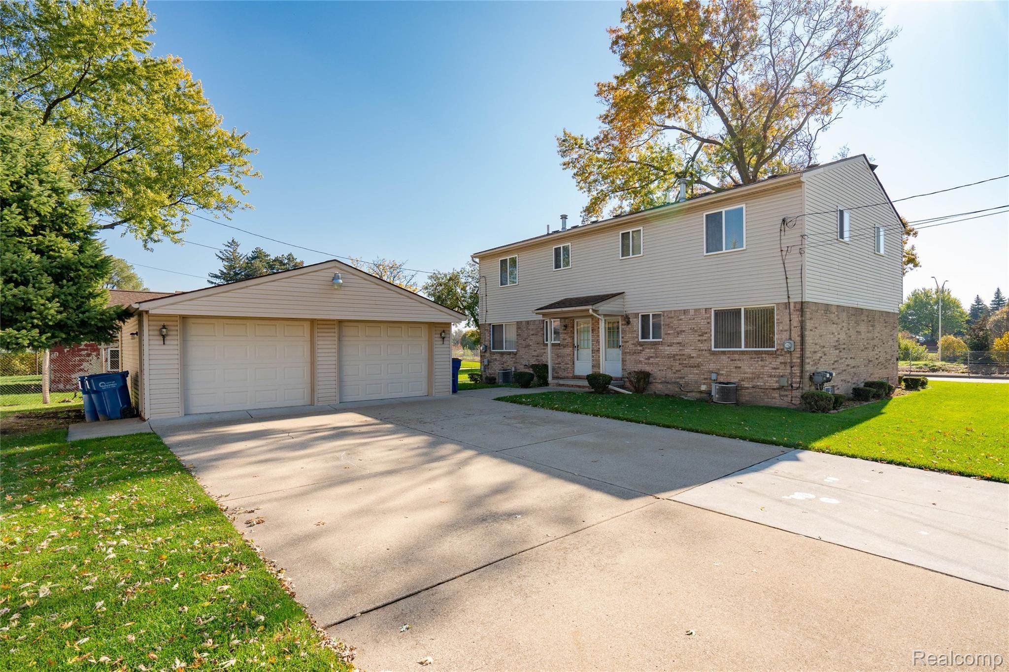 11305 East 11 Mile Road Warren, MI 48093 - Photo 2 of 38 11305-3.jpg