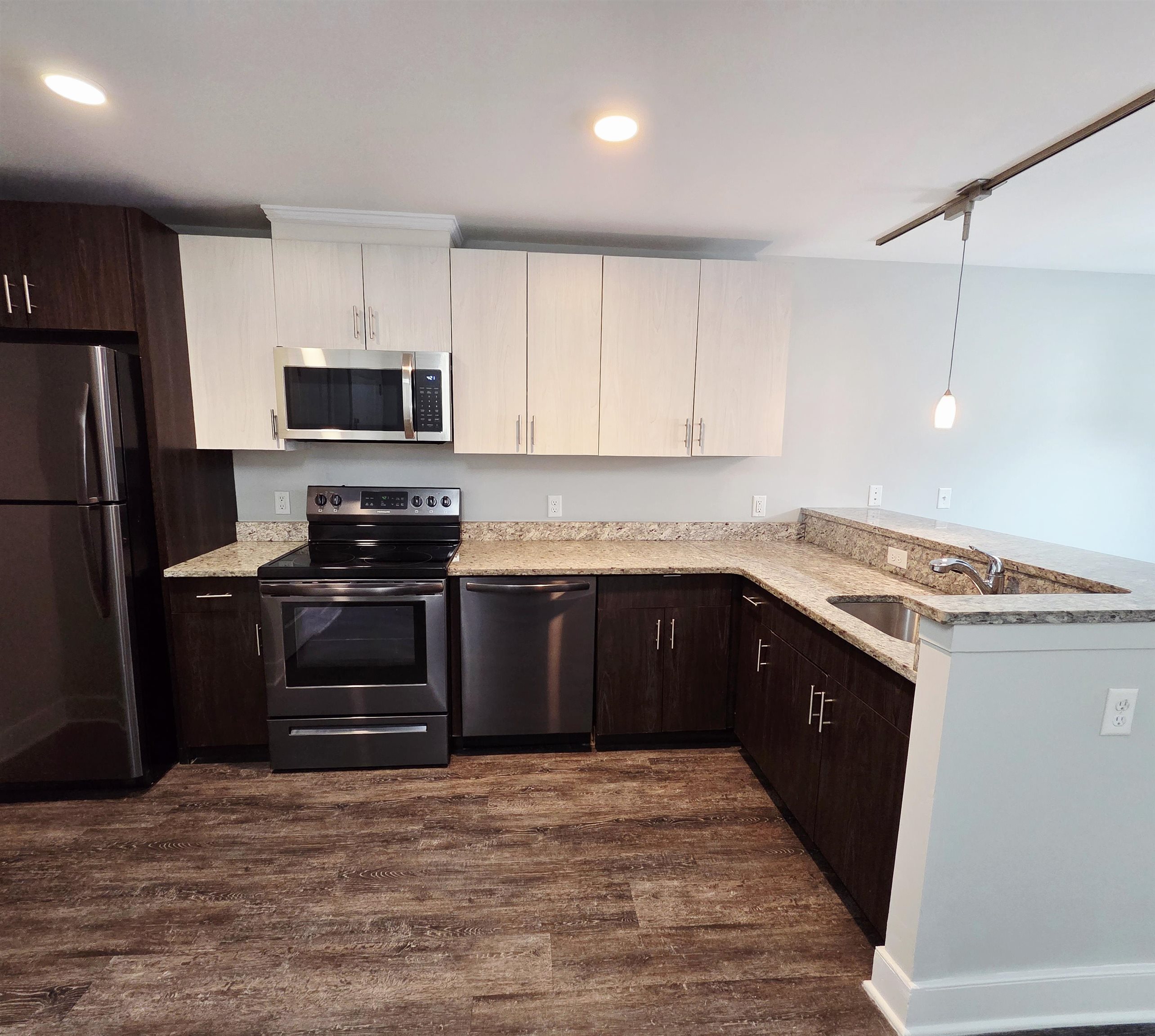 235 Ridge Road, Unit 2D North Arlington, NJ 07031 - Photo 3 of 10