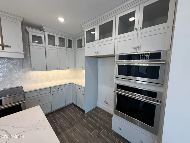 a large room with lots of counter space