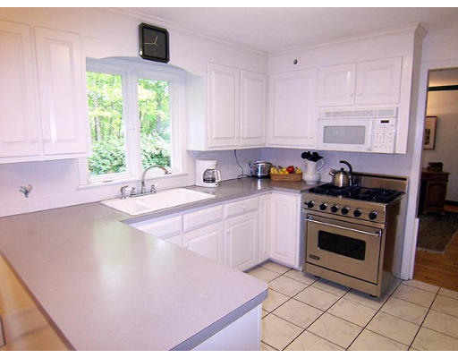107 Green Hill Road Longmeadow, MA 01106 - Photo 11 of 30 Gallery Image 11