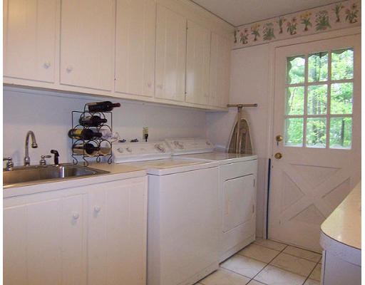 107 Green Hill Road Longmeadow, MA 01106 - Photo 17 of 30 Gallery Image 17