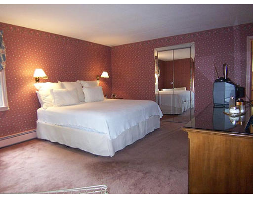 107 Green Hill Road Longmeadow, MA 01106 - Photo 26 of 30 Gallery Image 26