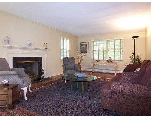 107 Green Hill Road Longmeadow, MA 01106 - Photo 5 of 30 Gallery Image 5