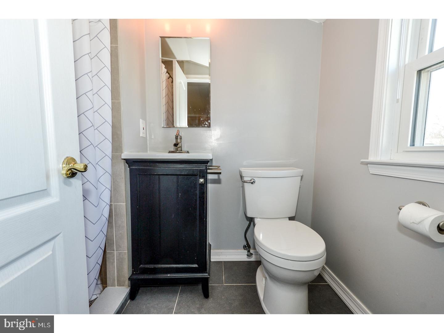 919 Hilltop Road Warminster, PA 18974 - Photo 11 of 25 Master Bathroom