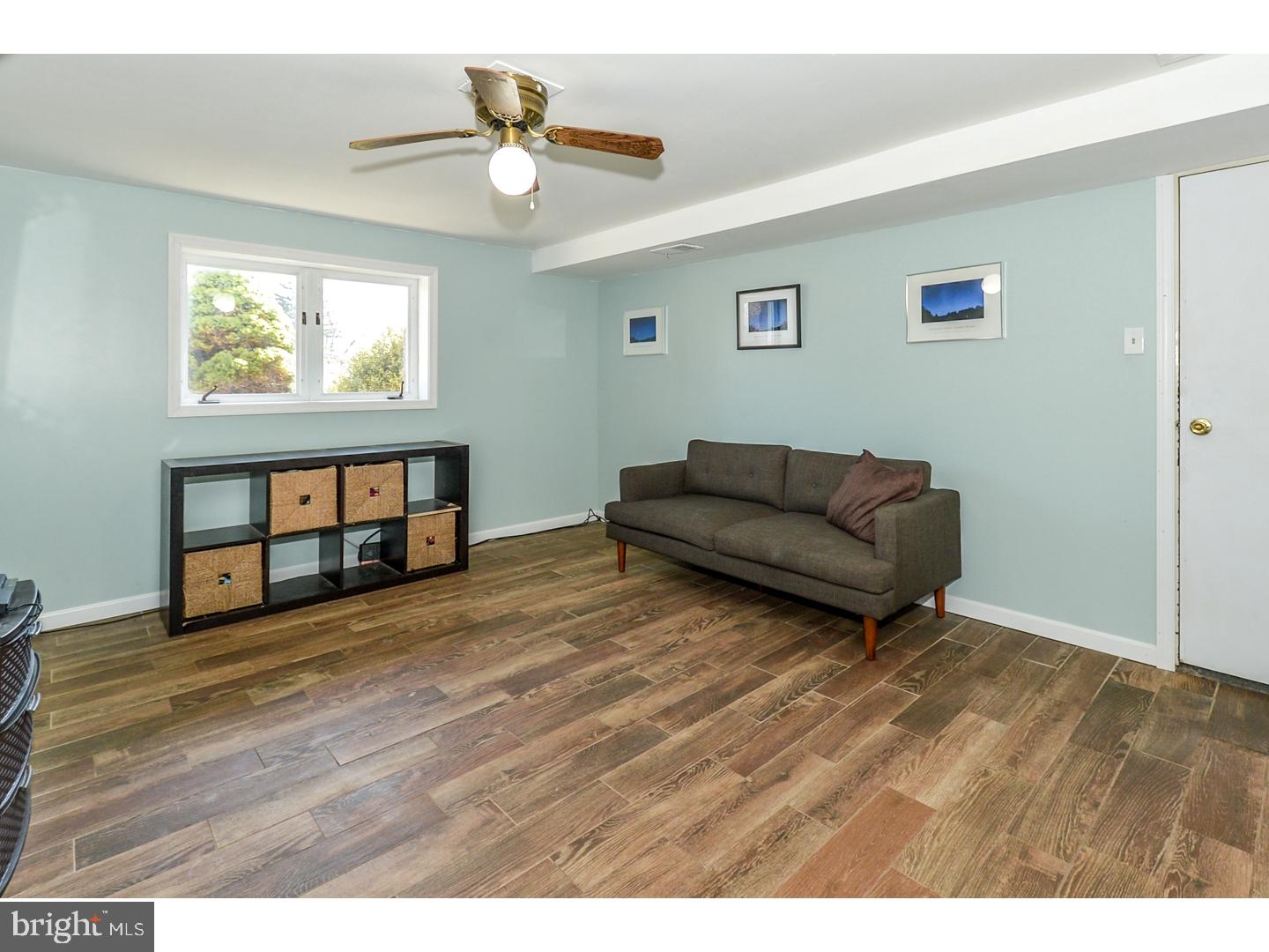 919 Hilltop Road Warminster, PA 18974 - Photo 19 of 25 Family Room