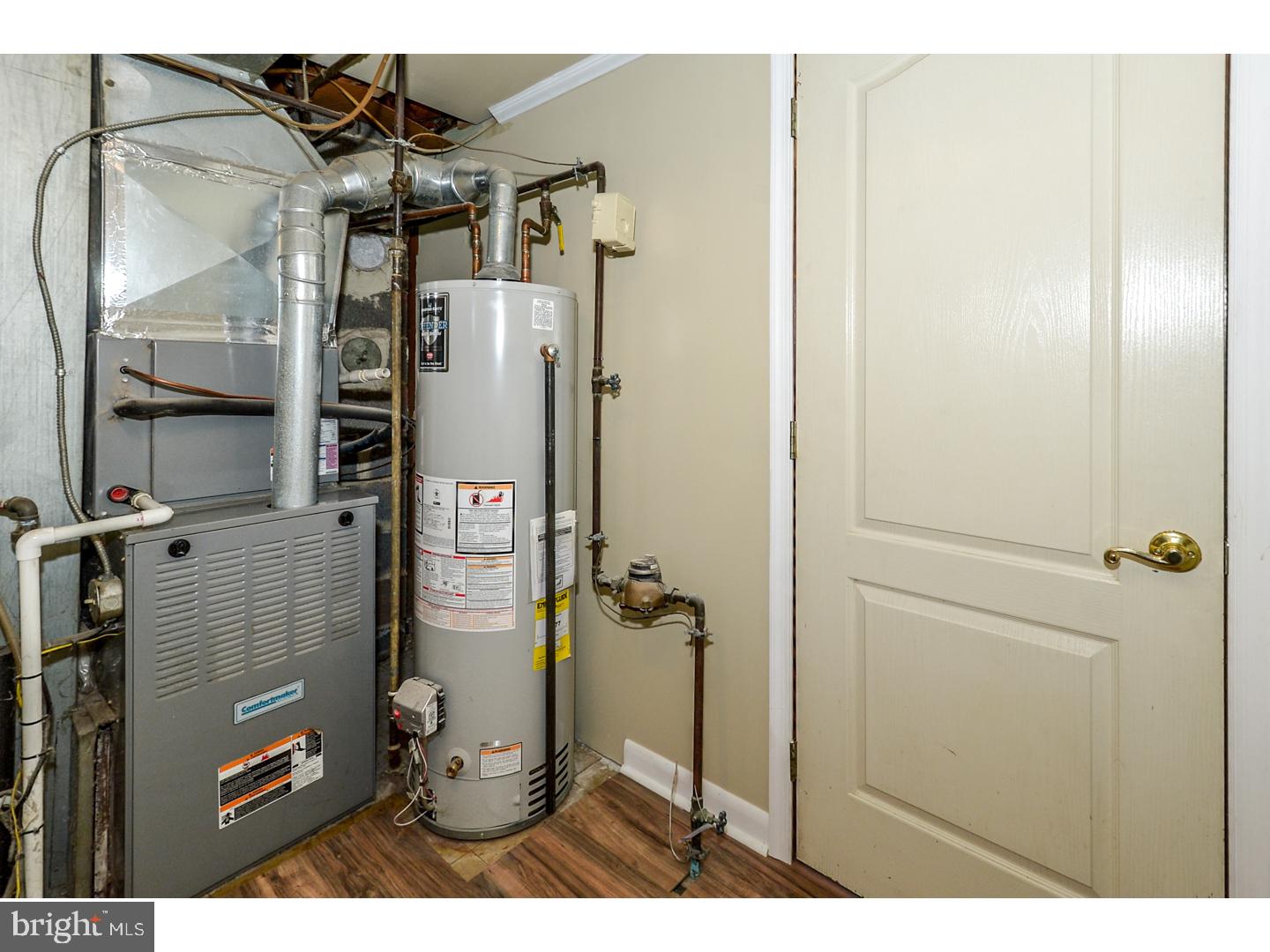 919 Hilltop Road Warminster, PA 18974 - Photo 23 of 25 Laundry Room